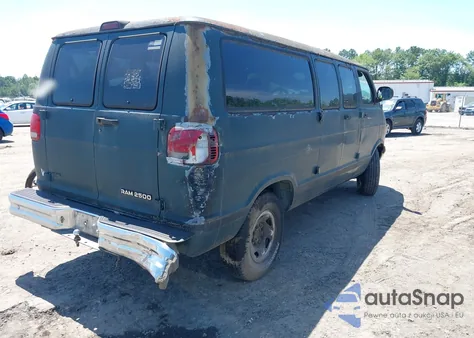 2000 Dodge Ram Wagon 2500 z USA, uszkodzony, nr VIN 2B5WB25ZXYK130345